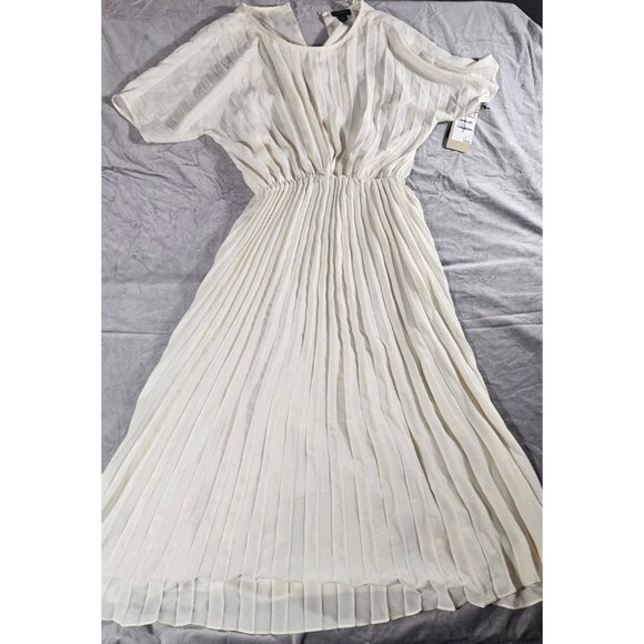 Halogen Pleated Midi Dress In Birch White Small NWT (HL84) - Picture 4 of 5